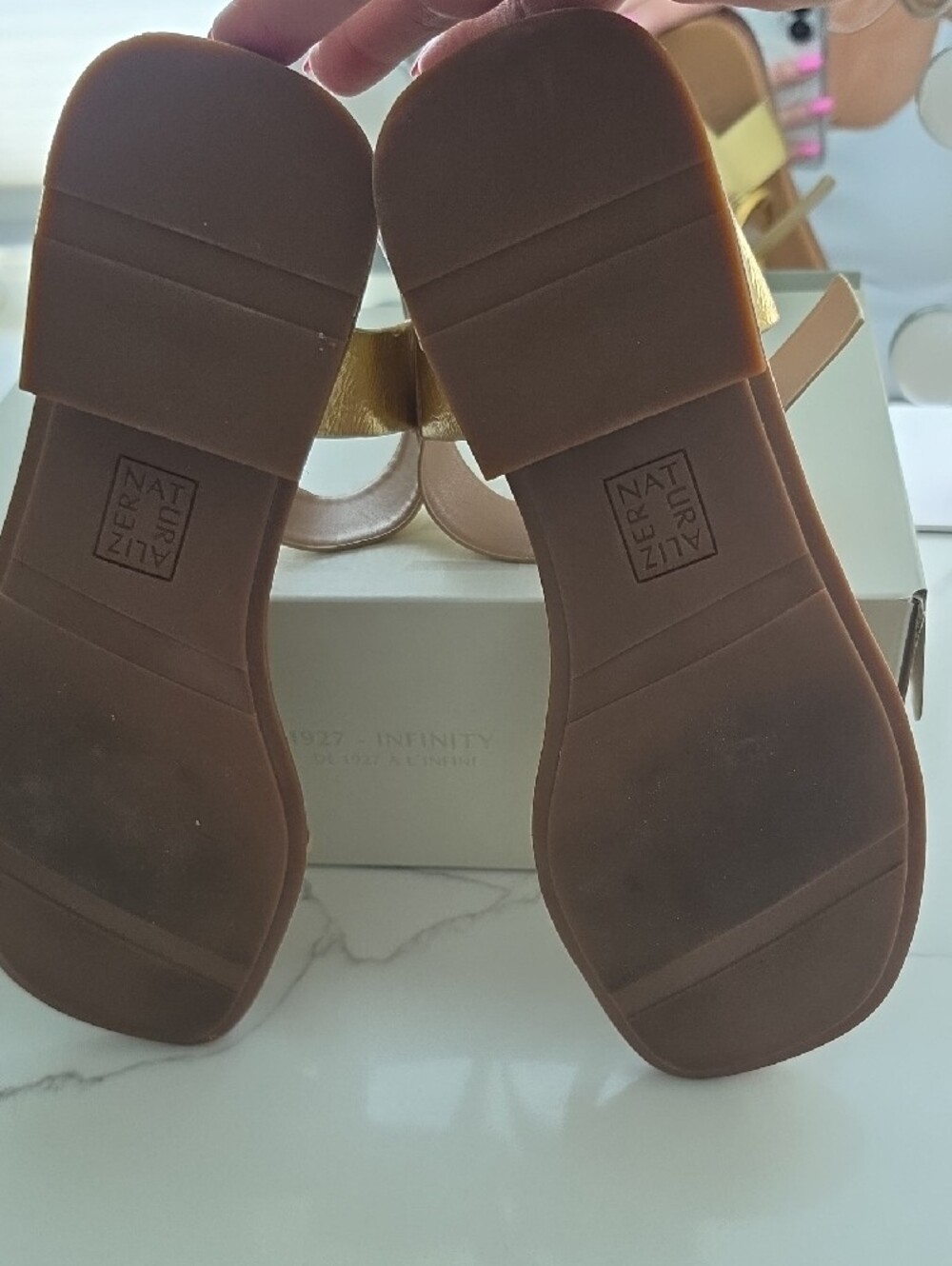 Naturalizer Brandy Melville Metallic Gold T-Strap Sandals - Picture 3 of 4